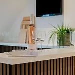 Eksklusiv 2br I Terrasse I Fri Parkering Apartamento Odense