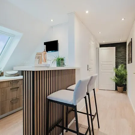 Eksklusiv 2br I Terrasse I Fri Parkering