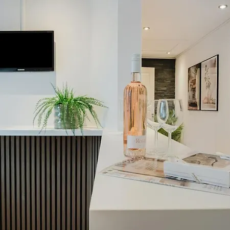 Eksklusiv 2br I Terrasse I Fri Parkering Appartamento Odense