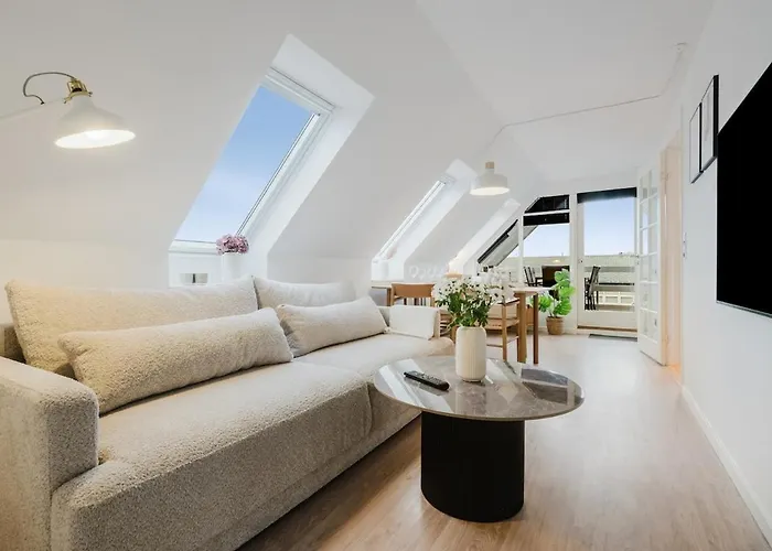 Eksklusiv 2br I Terrasse I Fri Parkering *